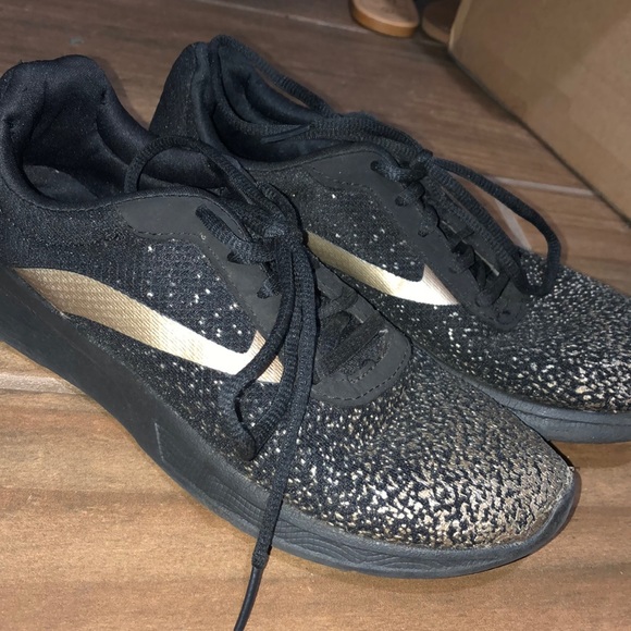 Sneakers - Picture 2 of 3